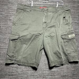 Union Bay Shorts Men's Size 40 Olive Green Cargo Casual Walking